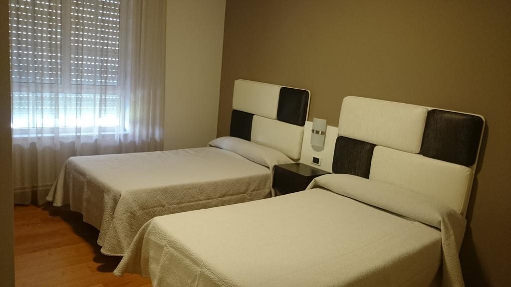 Hotel El Millon Viveiro Buitenkant foto